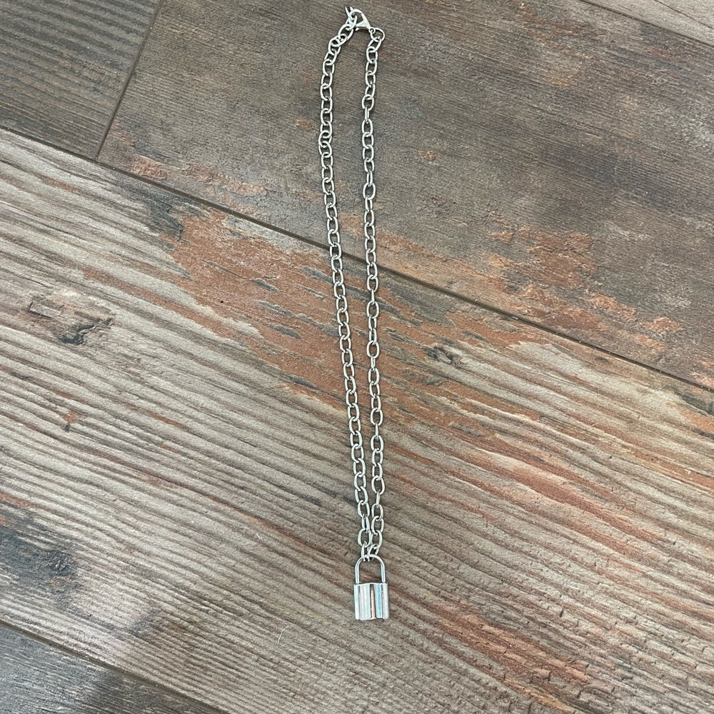 Sliver Lock Necklace